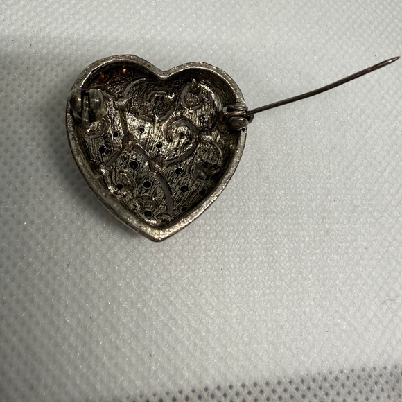 Two Heart Brooches Gold & Silver Tones, with Faux Pearls & Pink Rhinestones. - Picture 6 of 10